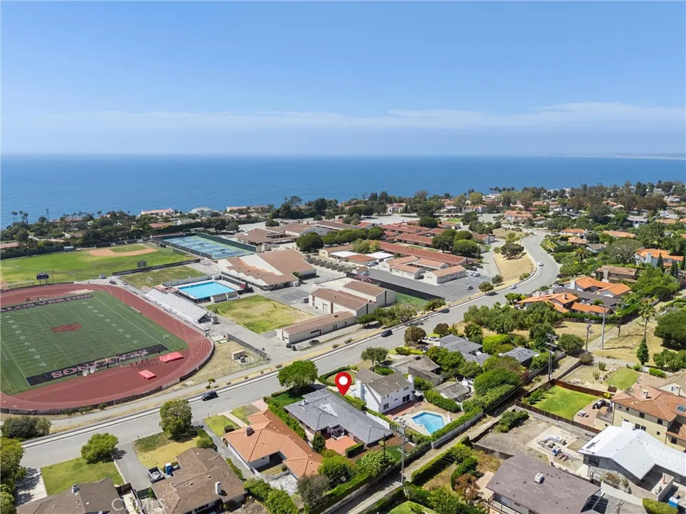 2112 Via Pacheco Palos Verdes Estates, CA 90274