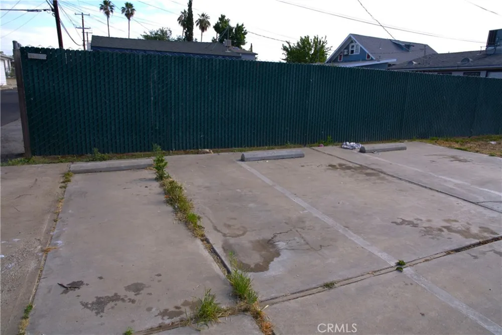 231 H Street Bakersfield, CA 93304