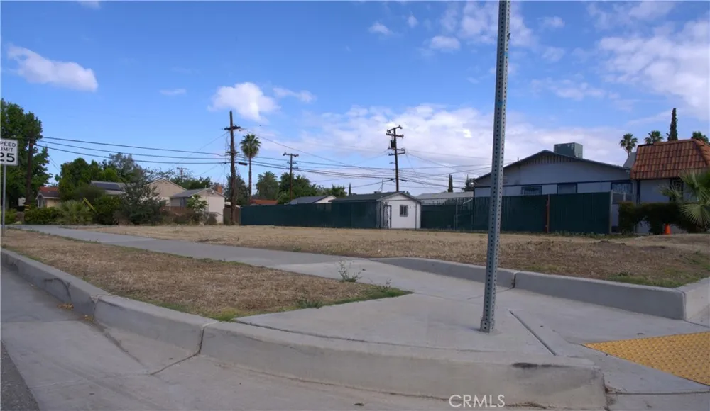 231 H Street Bakersfield, CA 93304