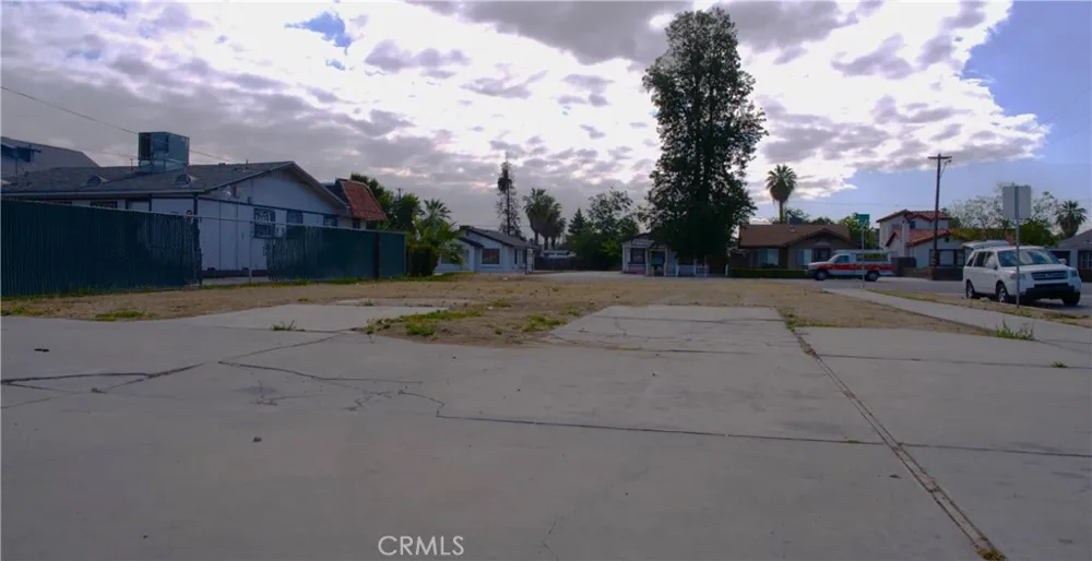 231 H Street Bakersfield, CA 93304