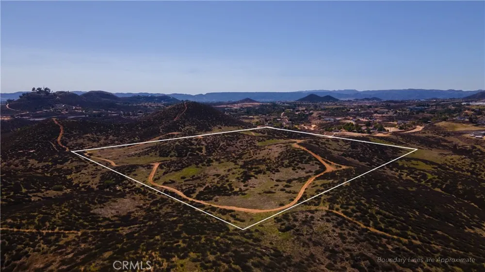 Avenida Manana Murrieta, CA 92563