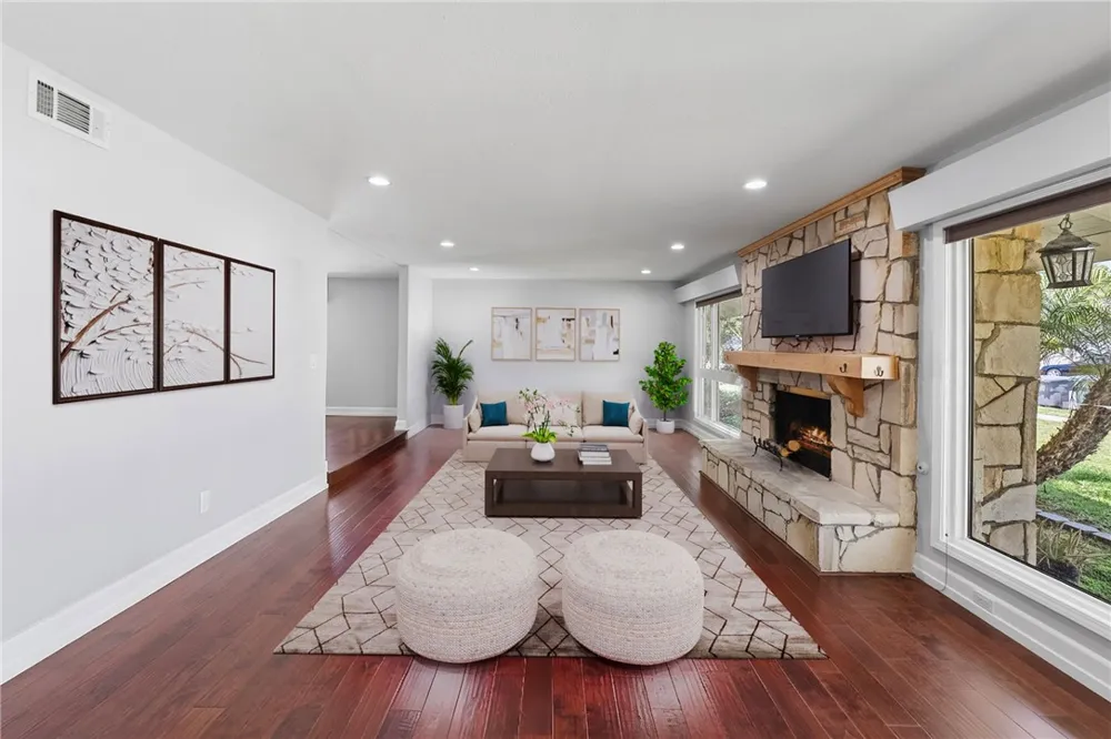 1020 La Serna La Habra, CA 90631