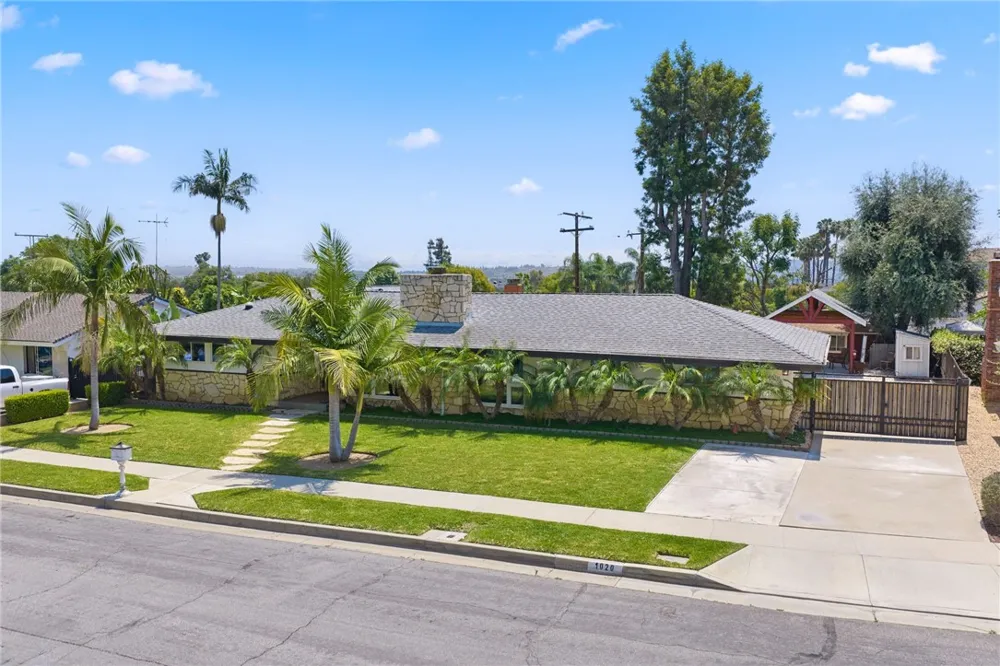 1020 La Serna La Habra, CA 90631