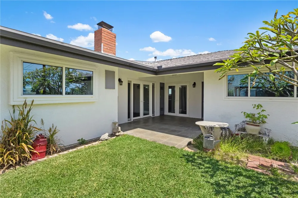1020 La Serna La Habra, CA 90631