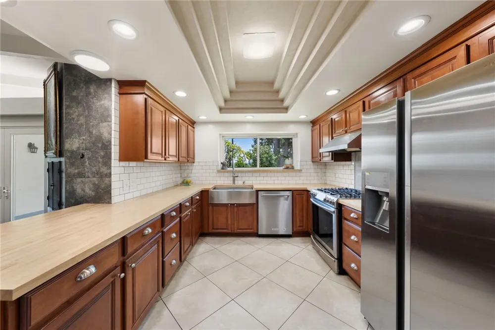 1020 La Serna La Habra, CA 90631