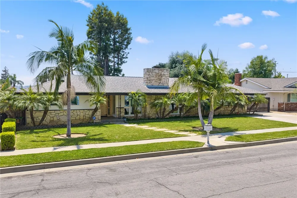 1020 La Serna La Habra, CA 90631