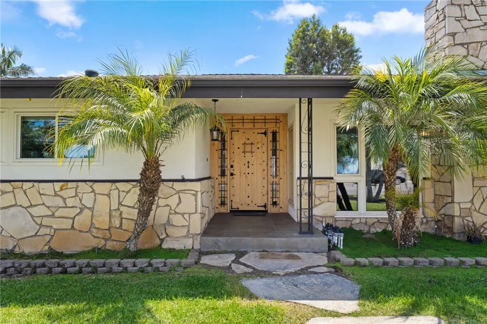 1020 La Serna La Habra, CA 90631