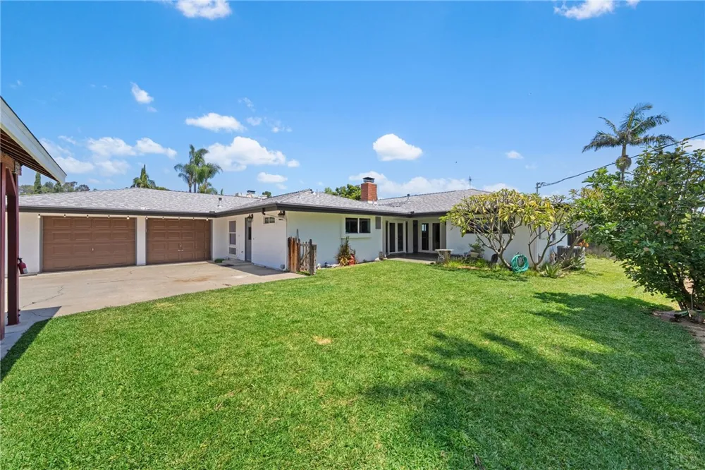 1020 La Serna La Habra, CA 90631