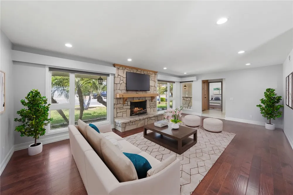 1020 La Serna La Habra, CA 90631