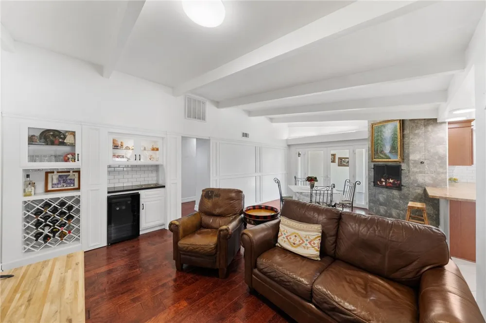 1020 La Serna La Habra, CA 90631