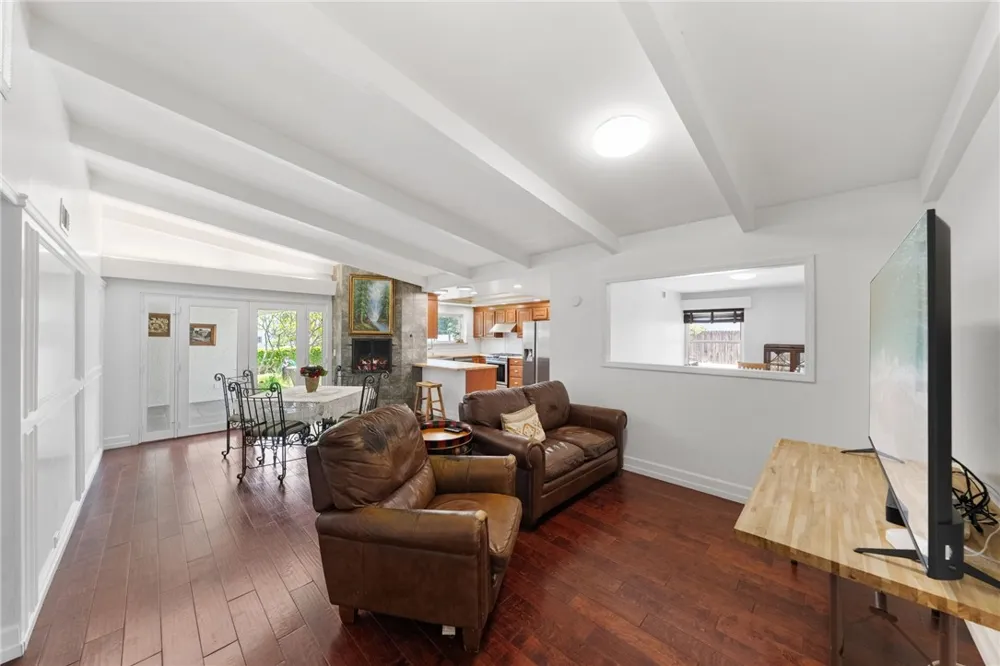 1020 La Serna La Habra, CA 90631