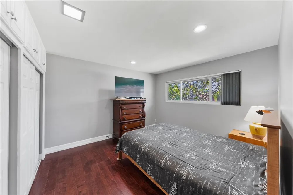 1020 La Serna La Habra, CA 90631