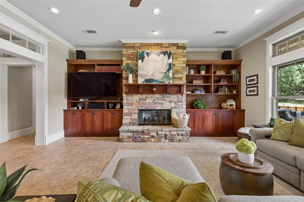 206 Rodeo Drive Azle, TX 76020