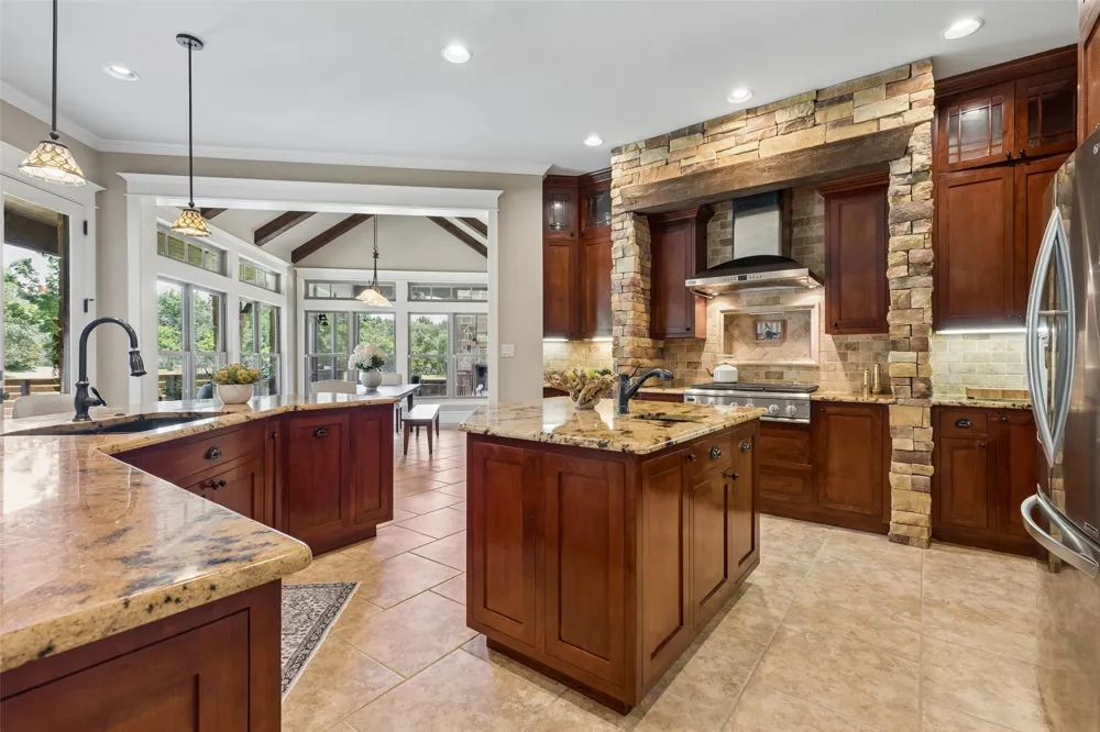 206 Rodeo Drive Azle, TX 76020