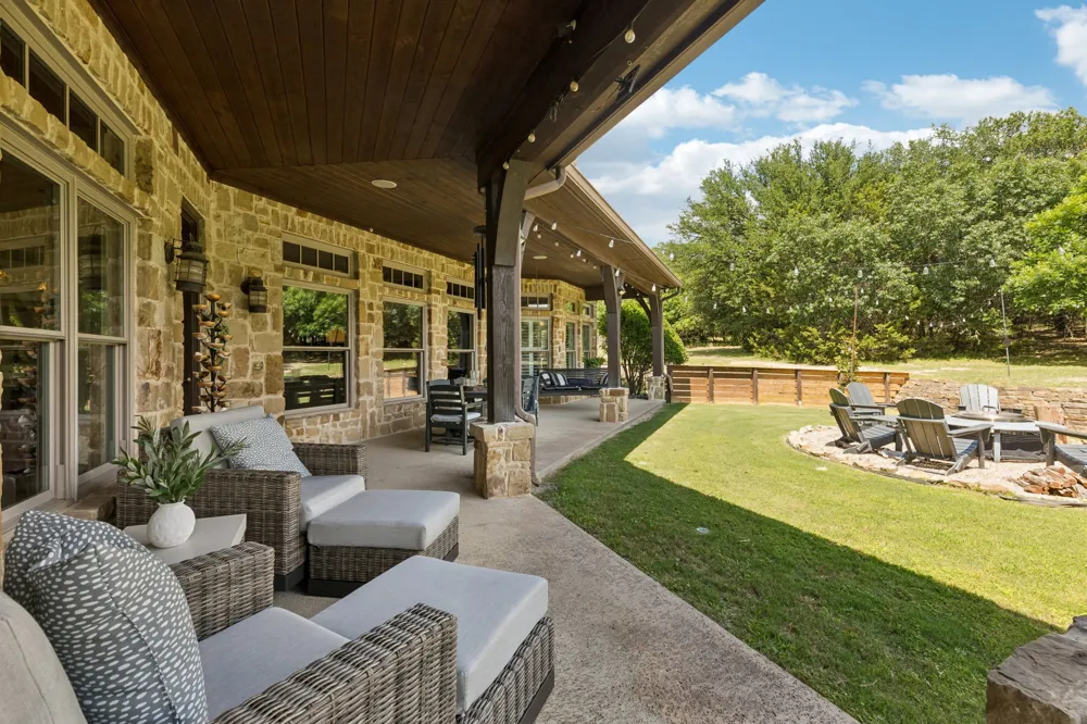 206 Rodeo Drive Azle, TX 76020