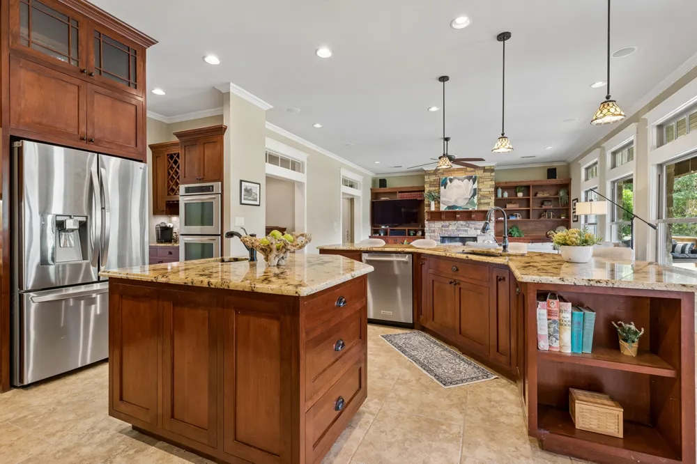 206 Rodeo Drive Azle, TX 76020