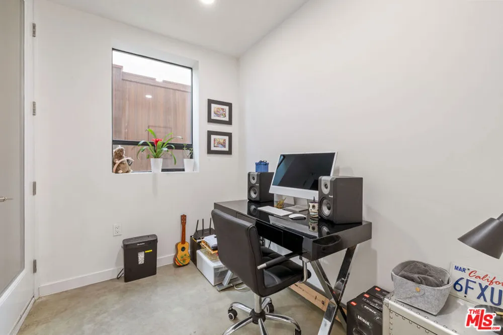 5961 Fountain Avenue Los Angeles, CA 90028