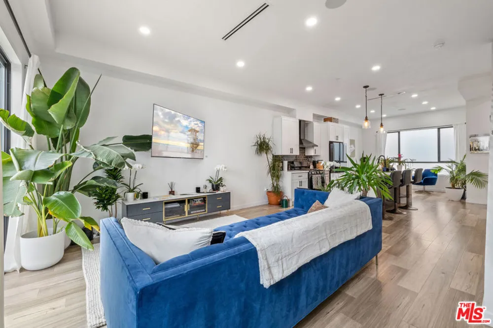 5961 Fountain Avenue Los Angeles, CA 90028
