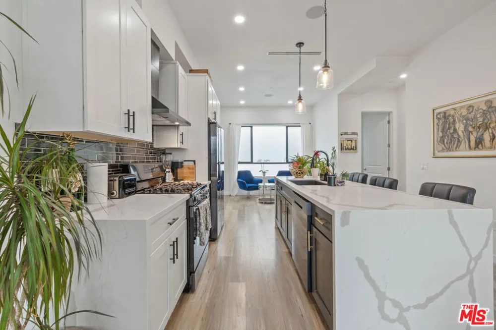 5961 Fountain Avenue Los Angeles, CA 90028