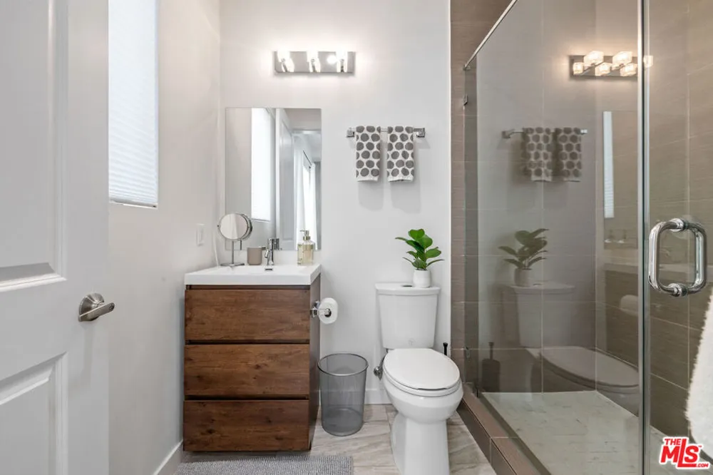 5961 Fountain Avenue Los Angeles, CA 90028
