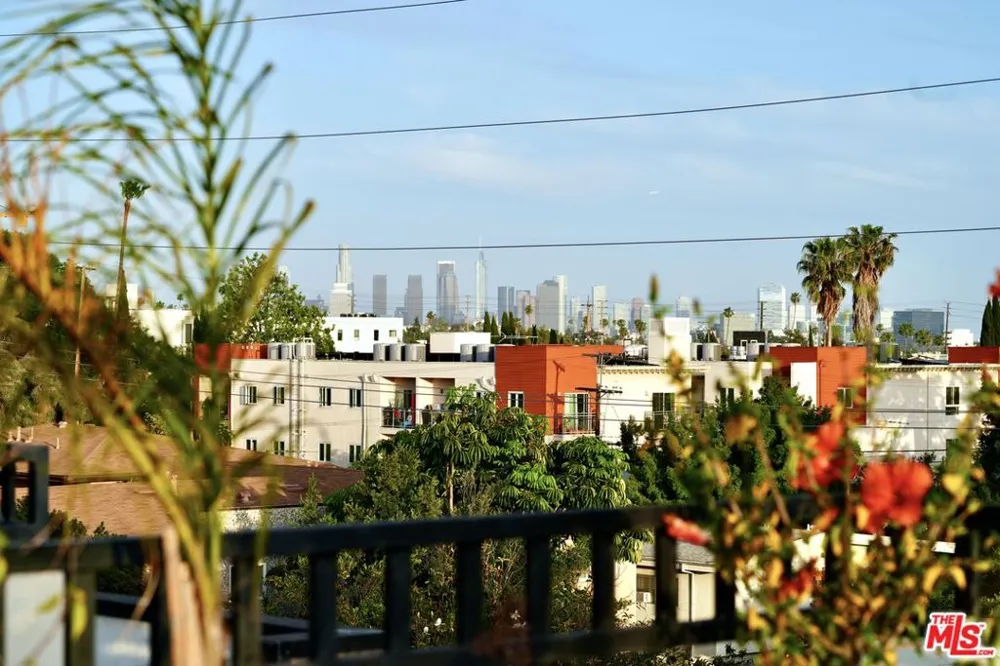 5961 Fountain Avenue Los Angeles, CA 90028