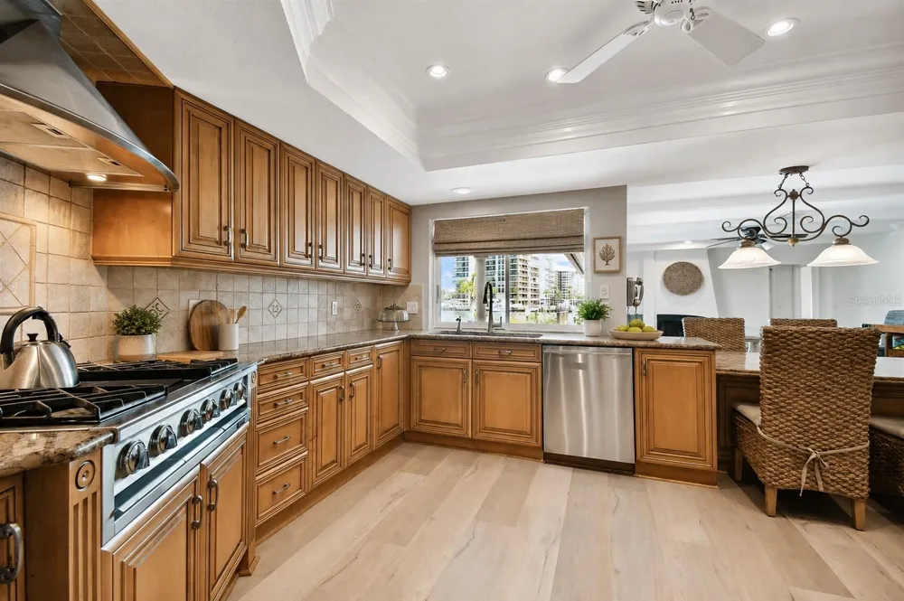 205 HARRISON AVENUE Belleair Beach, FL 33786