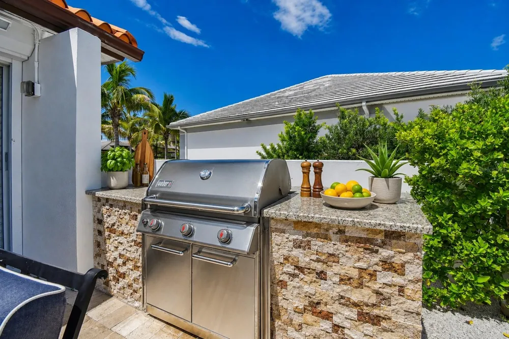 205 HARRISON AVENUE Belleair Beach, FL 33786
