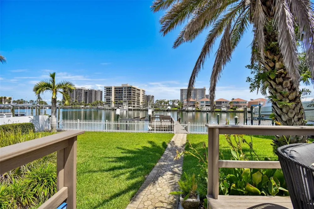 205 HARRISON AVENUE Belleair Beach, FL 33786