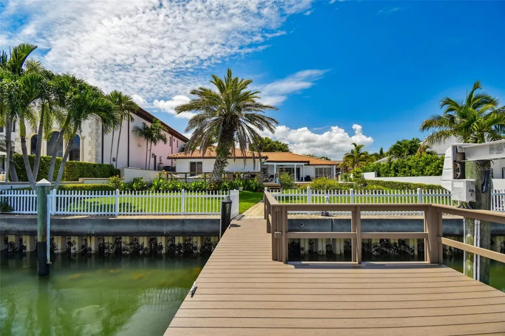 205 HARRISON AVENUE Belleair Beach, FL 33786