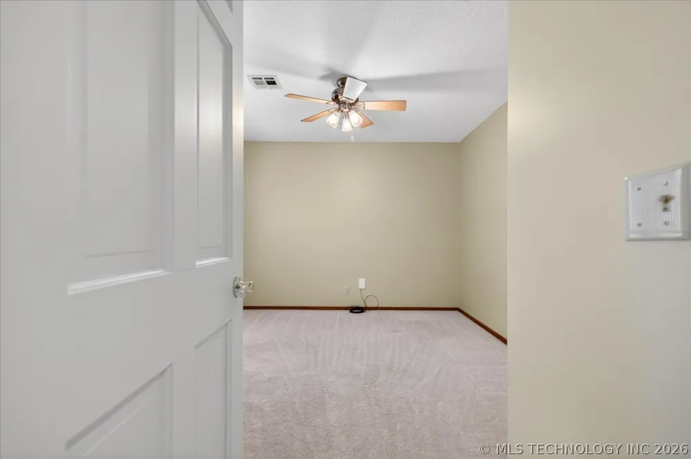 3116 Camelot Drive Bartlesville, OK 74006