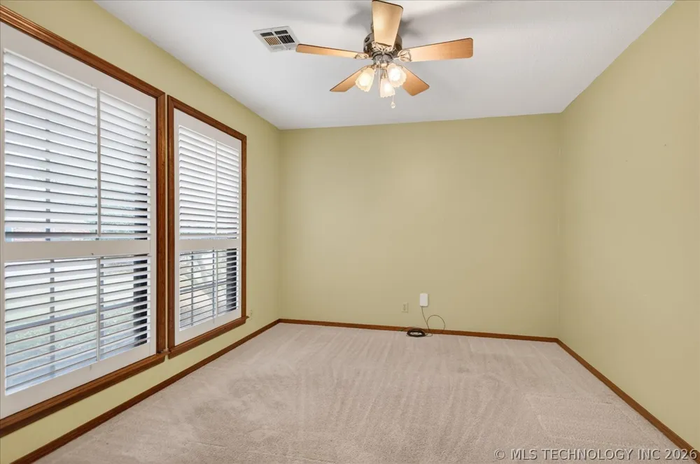 3116 Camelot Drive Bartlesville, OK 74006