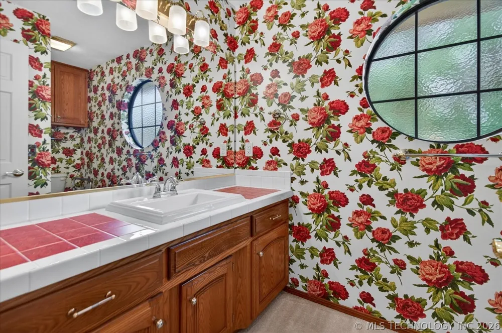 3116 Camelot Drive Bartlesville, OK 74006