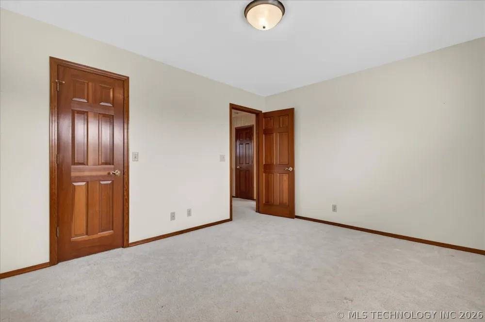 3116 Camelot Drive Bartlesville, OK 74006