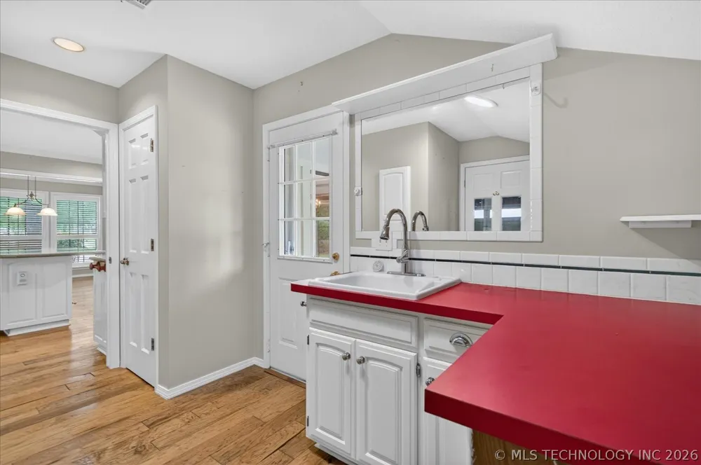 3116 Camelot Drive Bartlesville, OK 74006