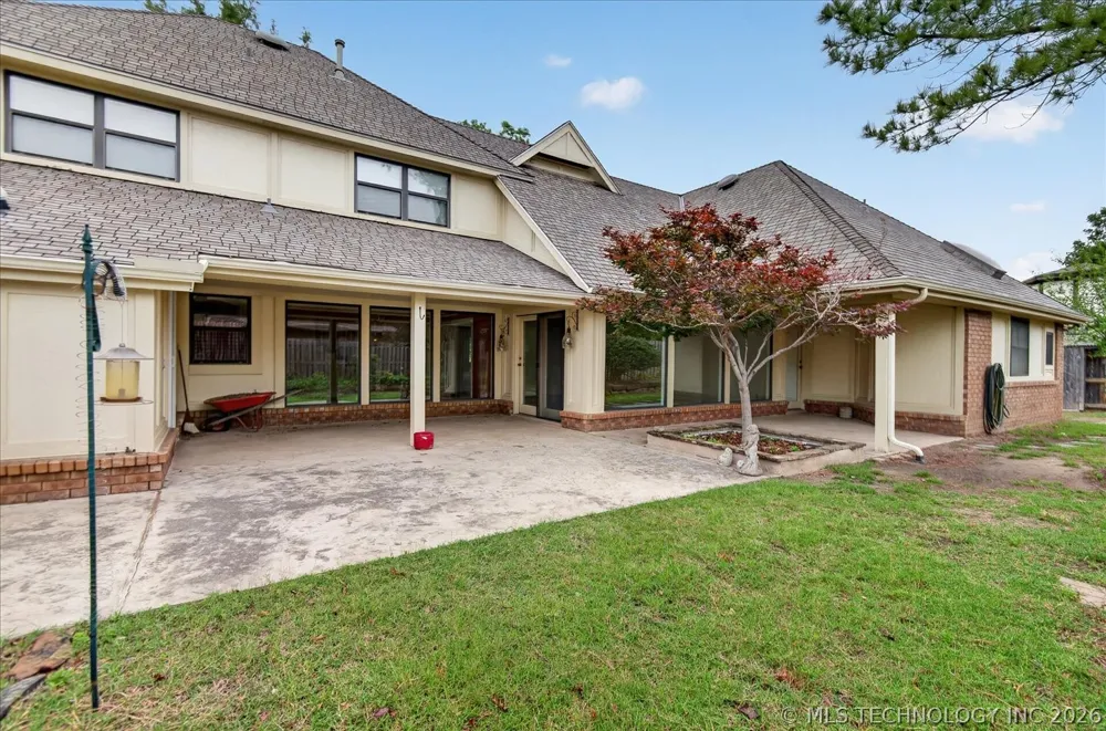 3116 Camelot Drive Bartlesville, OK 74006