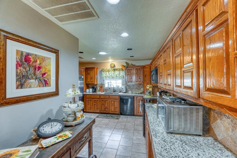 603 Sun Ray Horseshoe Bay, TX 78657