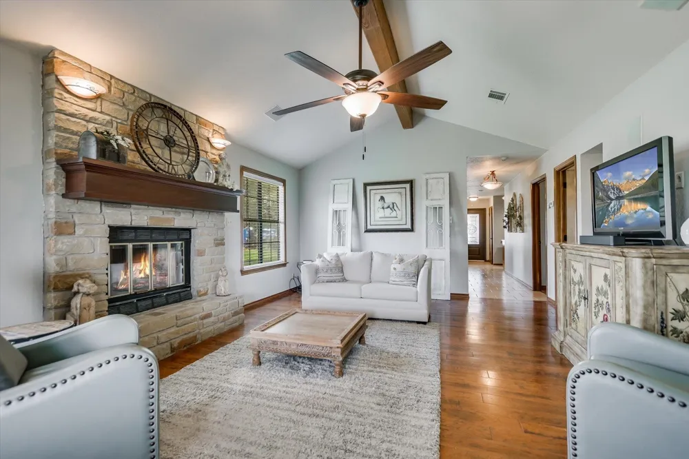 603 Sun Ray Horseshoe Bay, TX 78657