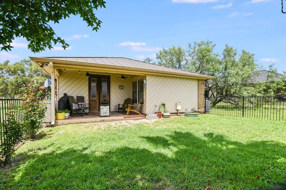 603 Sun Ray Horseshoe Bay, TX 78657