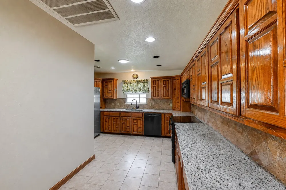 603 Sun Ray Horseshoe Bay, TX 78657