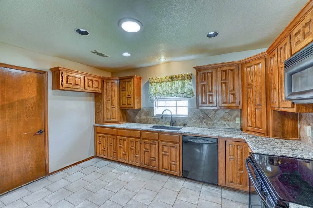 603 Sun Ray Horseshoe Bay, TX 78657