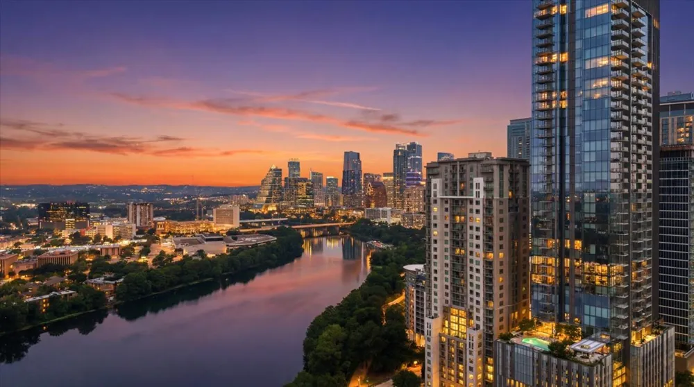 44 East Avenue #3304