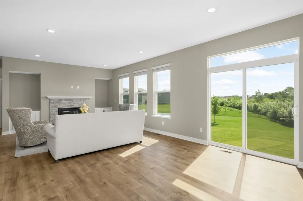 6180 Martin Avenue NE Albertville, MN 55301