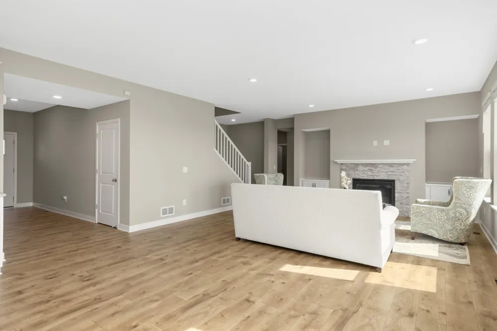 6180 Martin Avenue NE Albertville, MN 55301