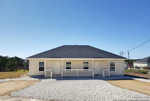 208 CRESTVIEW LN