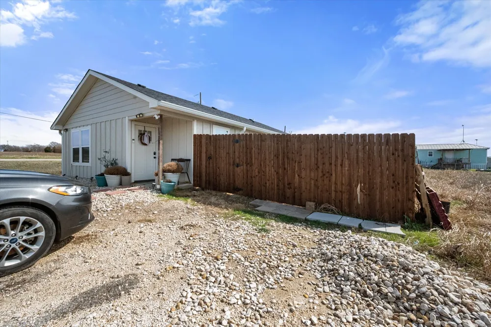 101 Allie Court Itasca, TX 76055