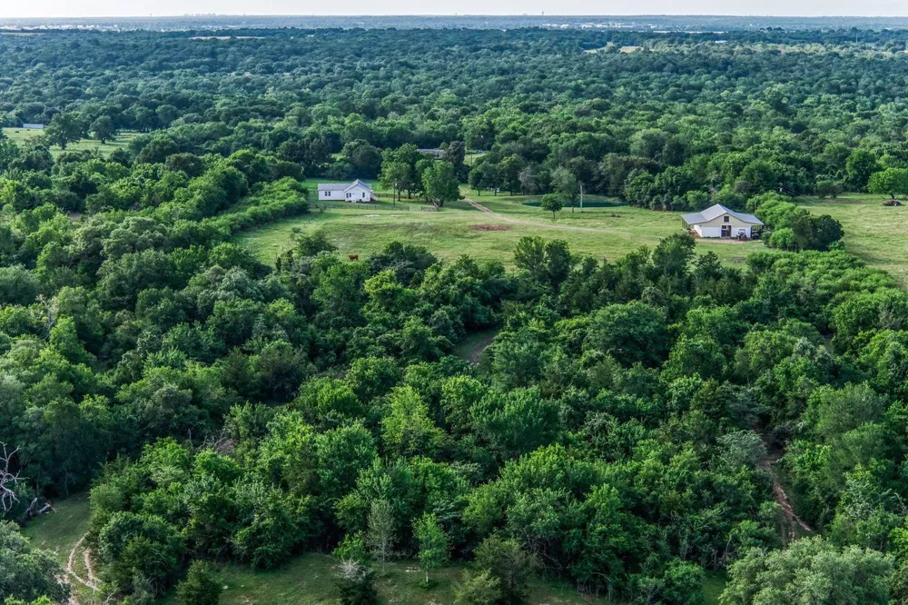 19576 Pickens Road Washington, TX 77880