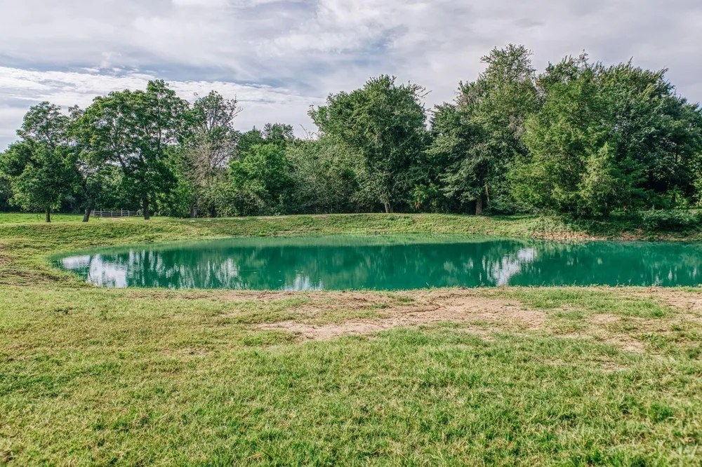 19576 Pickens Road Washington, TX 77880