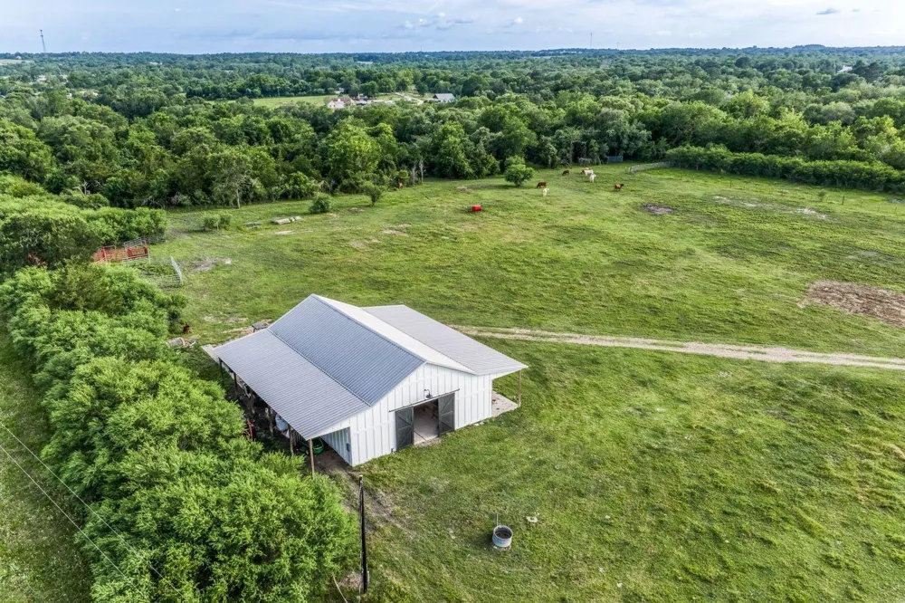 19576 Pickens Road Washington, TX 77880