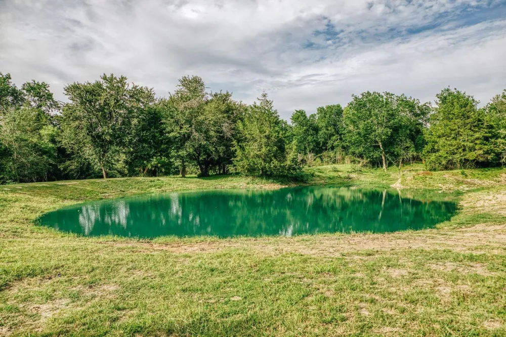 19576 Pickens Road Washington, TX 77880