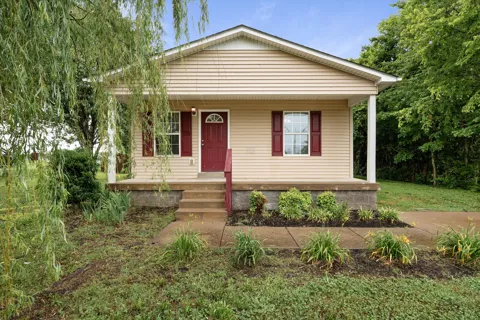 303 15th Ave W